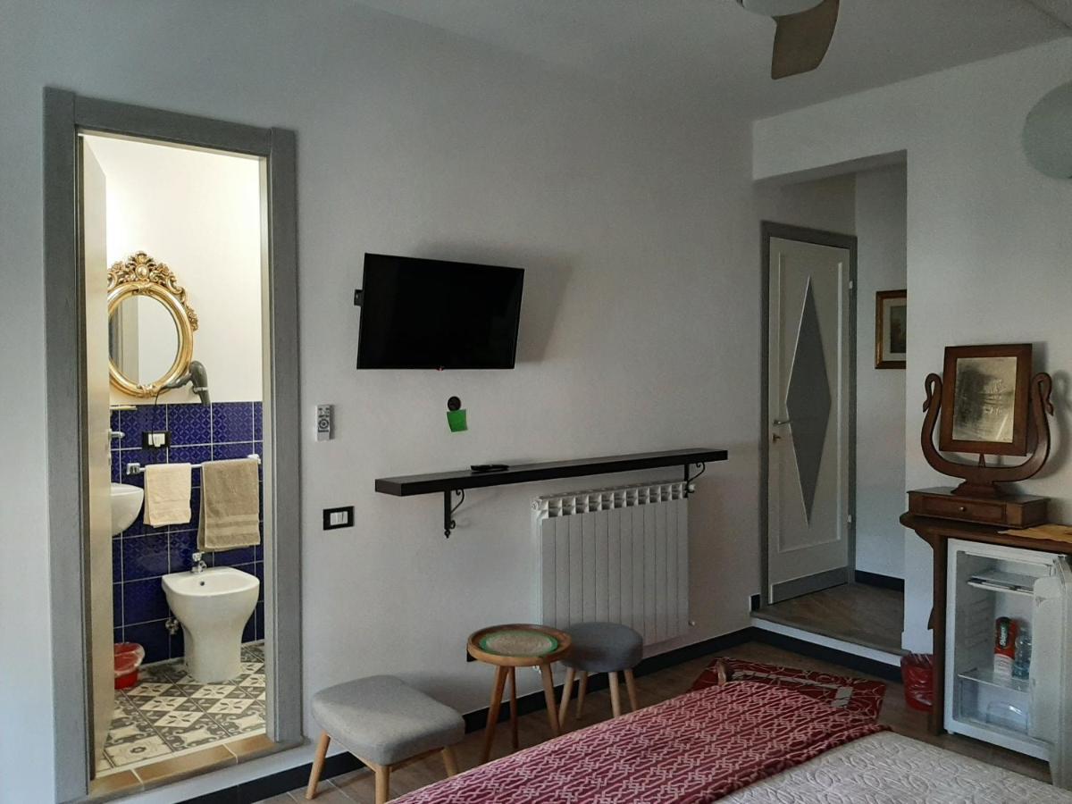 Retro' Beb Bed & Breakfast La Spezia Bagian luar foto