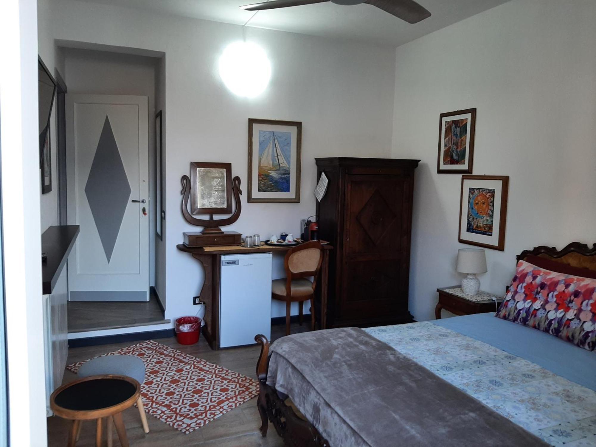 Retro' Beb Bed & Breakfast La Spezia Ruang foto